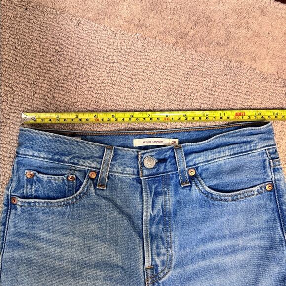 Levi’s Premium Crop Wedgie Straight Fit Jeans - Size 26 - Picture 8 of 10